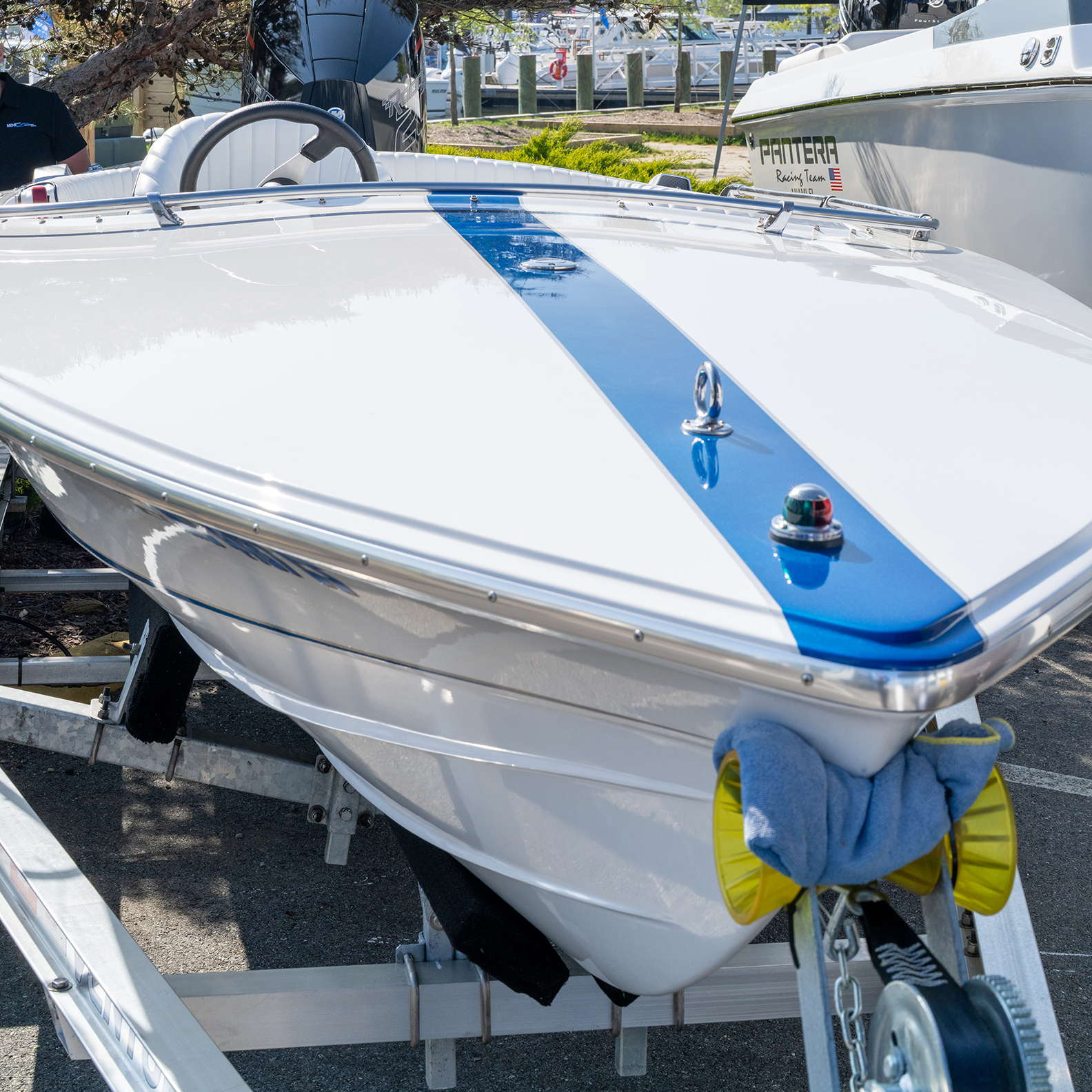 Sweet 16 Donzi powered by a Mercury 200R outboard.