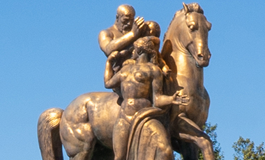 Statues at Memorial Bridge