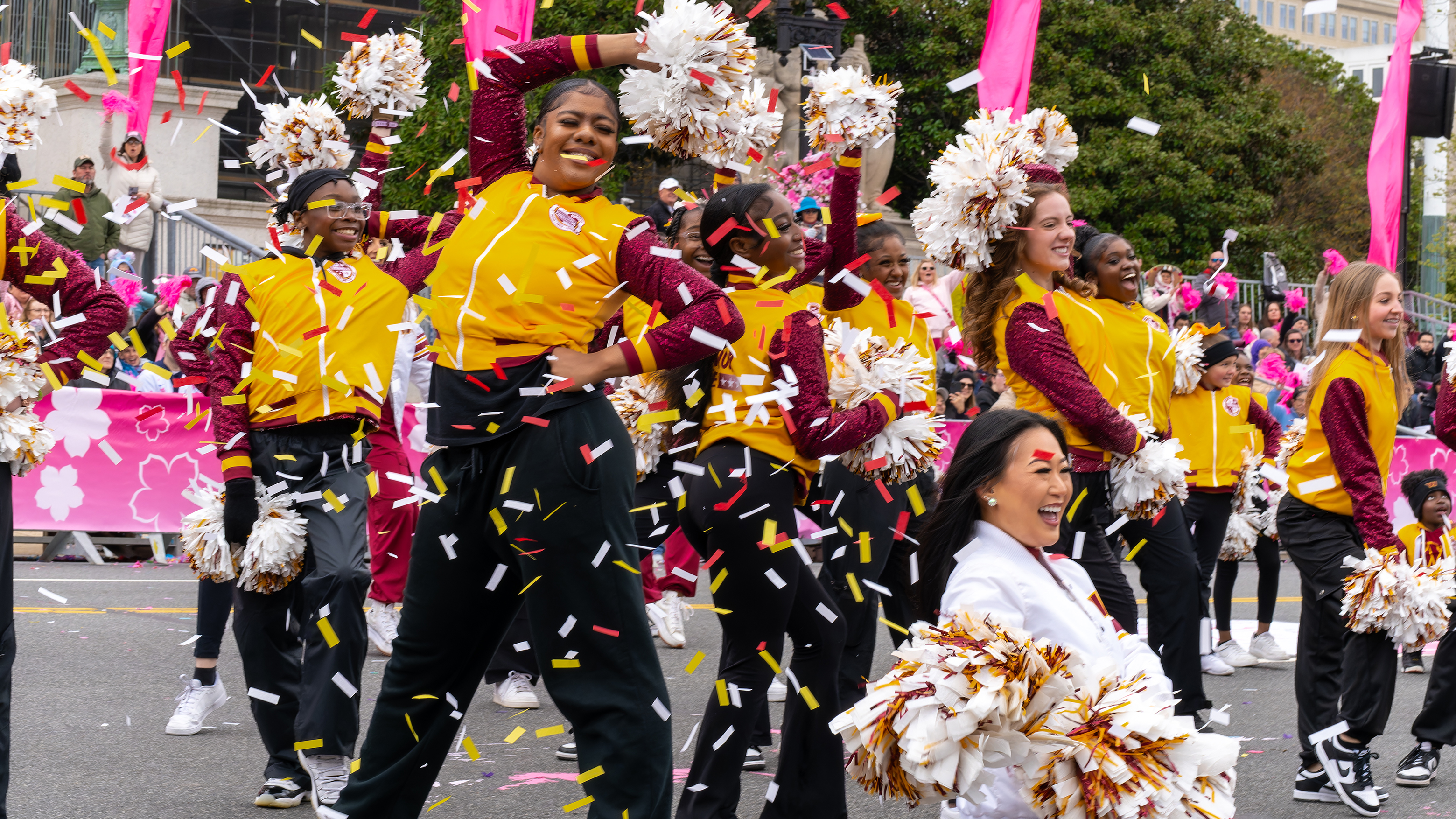 Commanders Cheer
